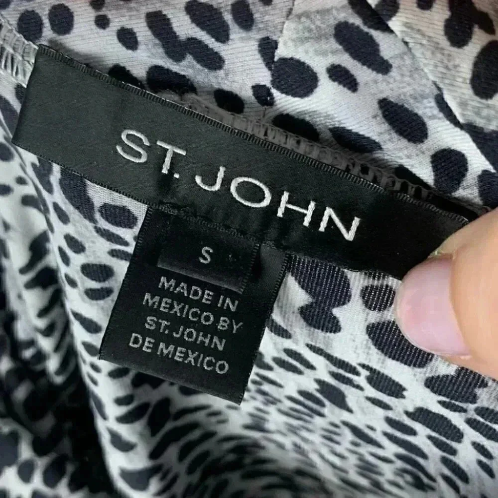 St. John top sz S black gray Leopard print long sleeve mock turtleneck stretch